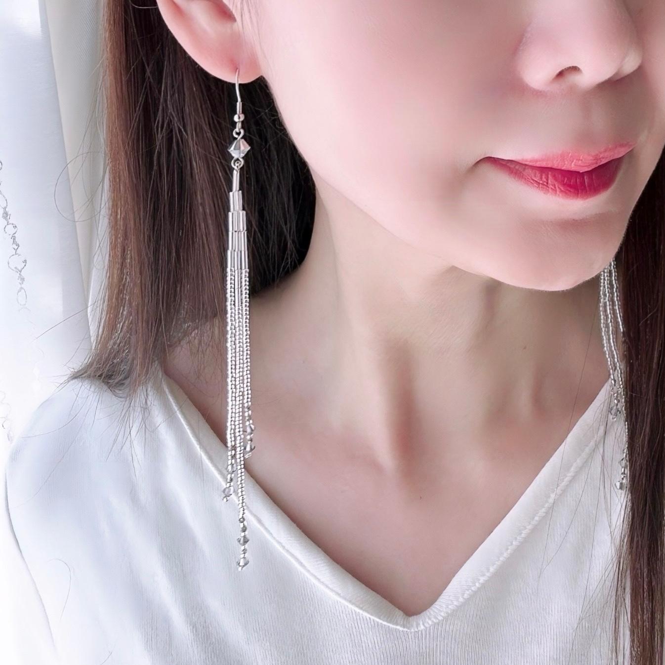 【再販】流星のピアス✨超ロング✨スワロフスキークリスタル1枚目の画像