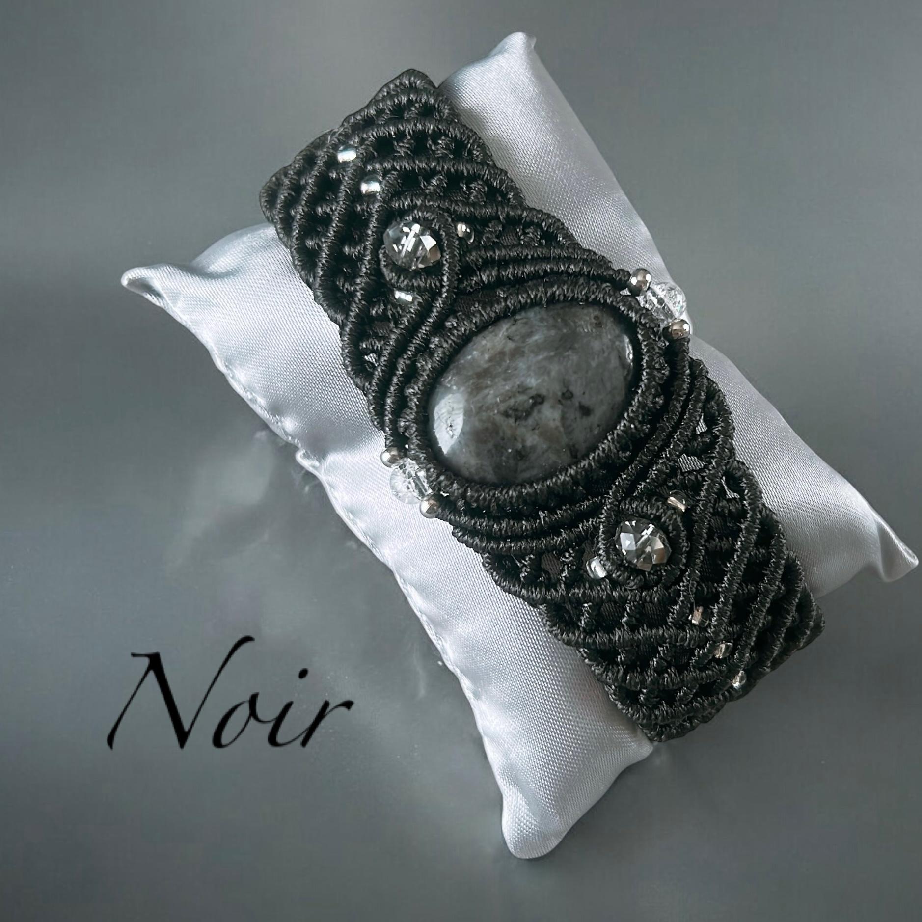 Noir 揺るぎなきもの【天然石】ラルビカイト1枚目の画像